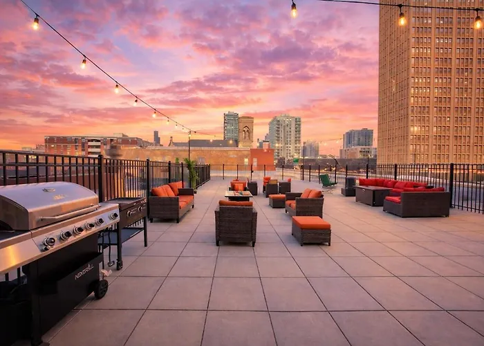 Group-friendly 5br Near Mccormick - Sleeps 12 *