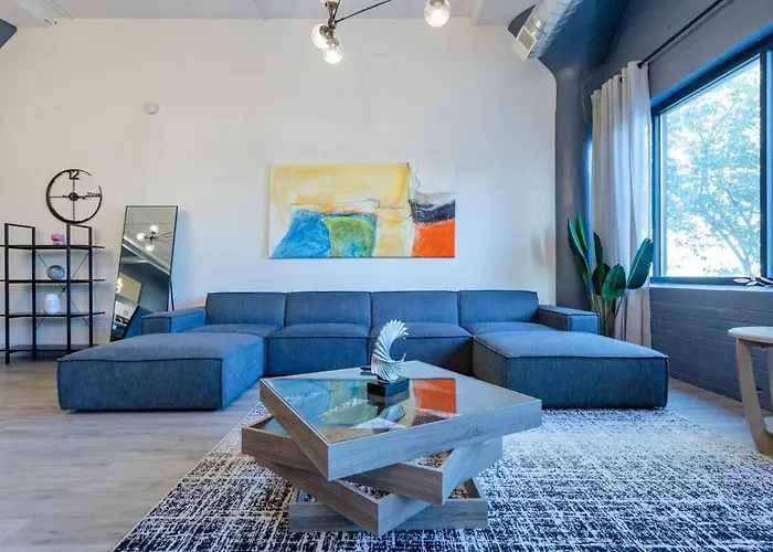 Group-friendly 5br Near Mccormick - Sleeps 12 Apartment *