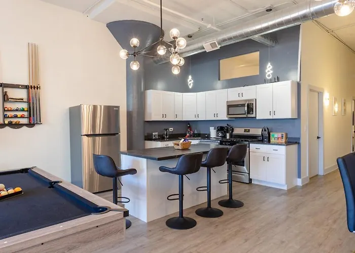Group-friendly 5br Near Mccormick - Sleeps 12 *