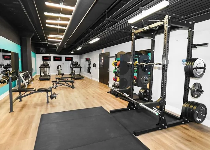 Group-friendly 5br Near Mccormick - Sleeps 12 Apartment Chicago