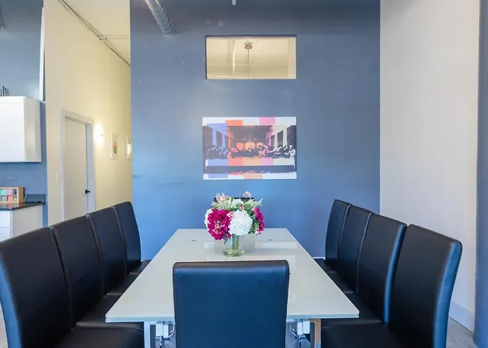 Group-friendly 5br Near Mccormick - Sleeps 12 Apartment *