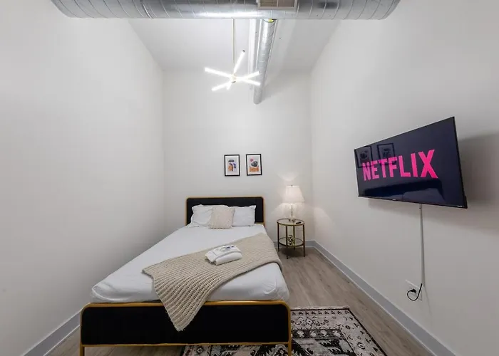 Apartment Group-friendly 5br Near Mccormick - Sleeps 12 *